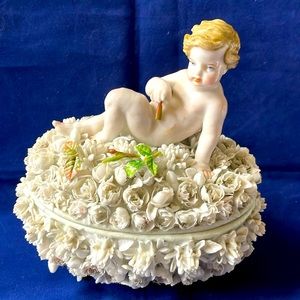 Antique Meissen Germany Schenceball White flowers Porcelain Cupid Figurine box